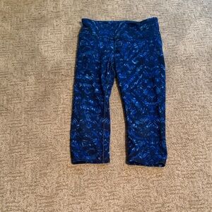 Blue Patterned Women’s Capri Leggings